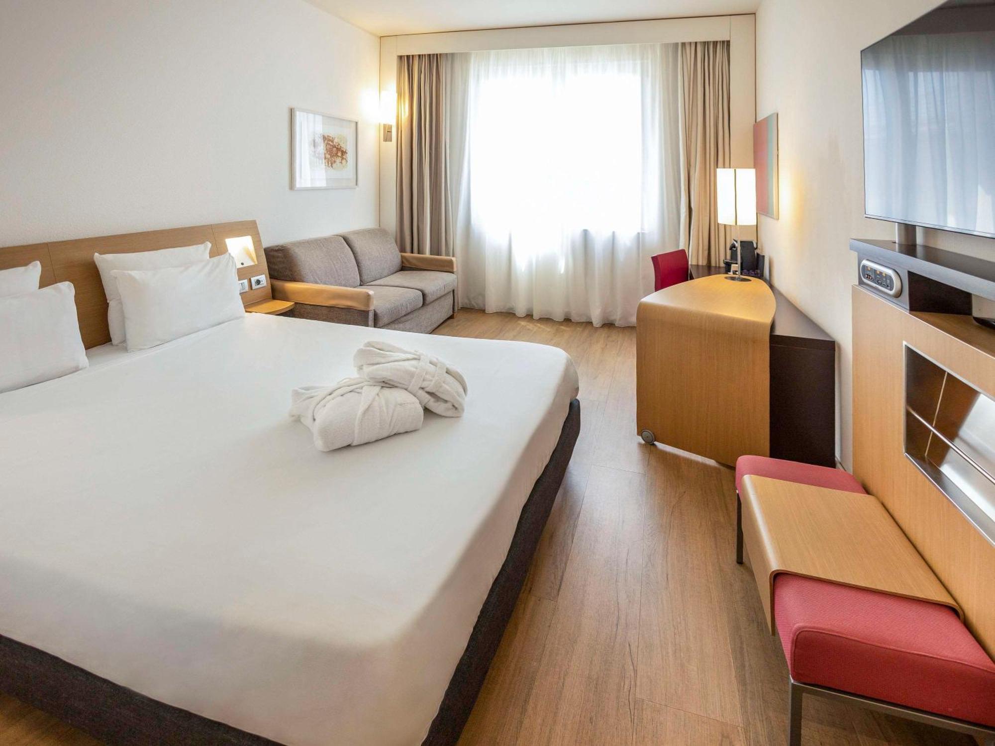 โนโวเทล ซาแลร์โน เอสต์ อาเรกี Hotel ภายนอก รูปภาพ