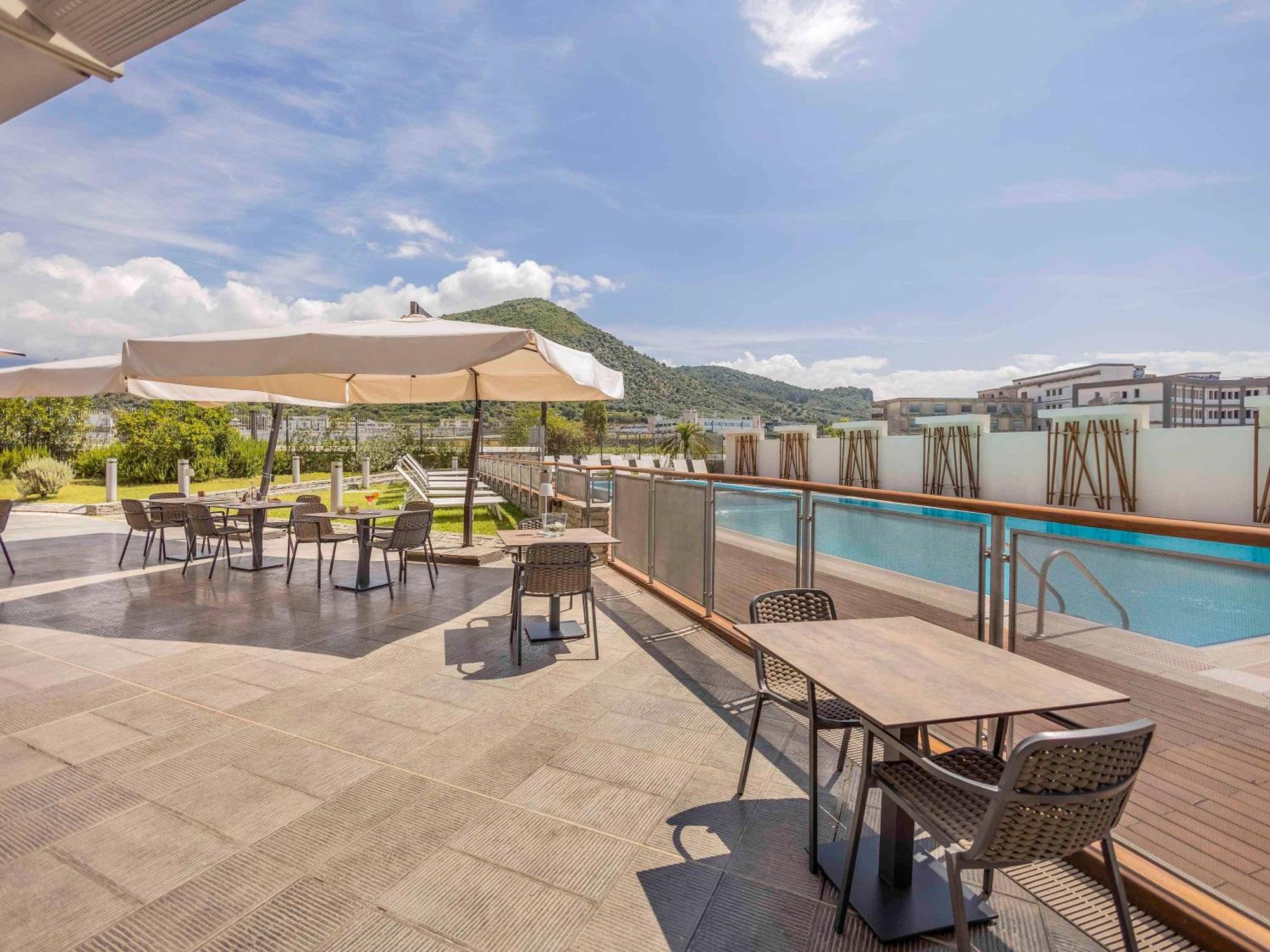 โนโวเทล ซาแลร์โน เอสต์ อาเรกี Hotel ภายนอก รูปภาพ