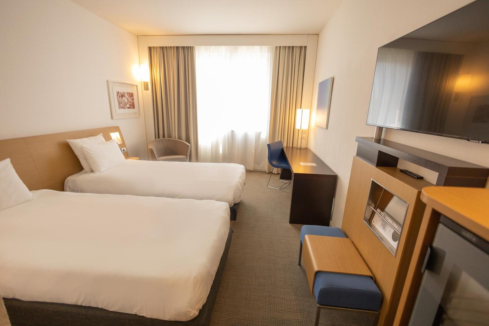 โนโวเทล ซาแลร์โน เอสต์ อาเรกี Hotel ภายนอก รูปภาพ