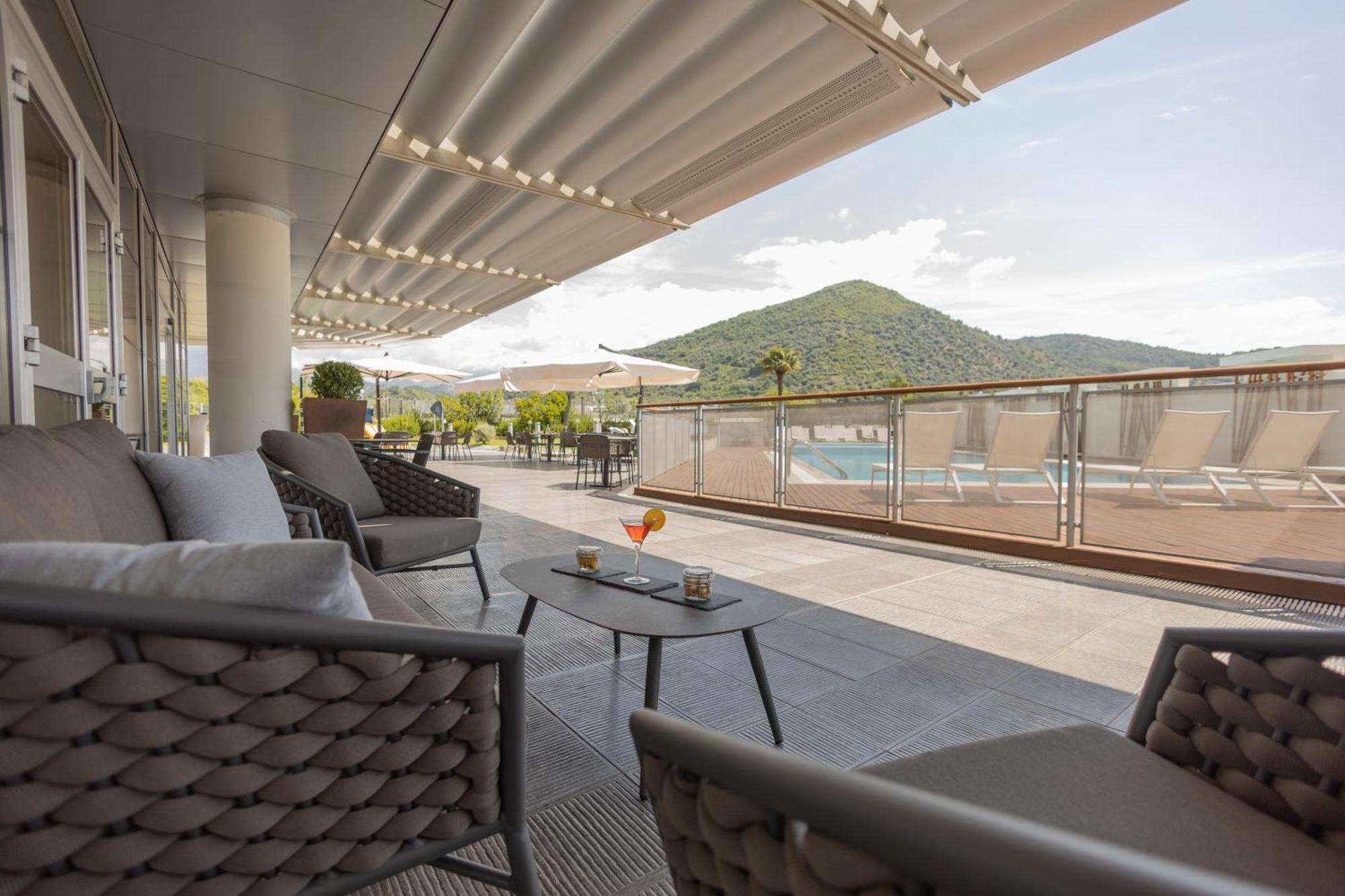 โนโวเทล ซาแลร์โน เอสต์ อาเรกี Hotel ภายนอก รูปภาพ